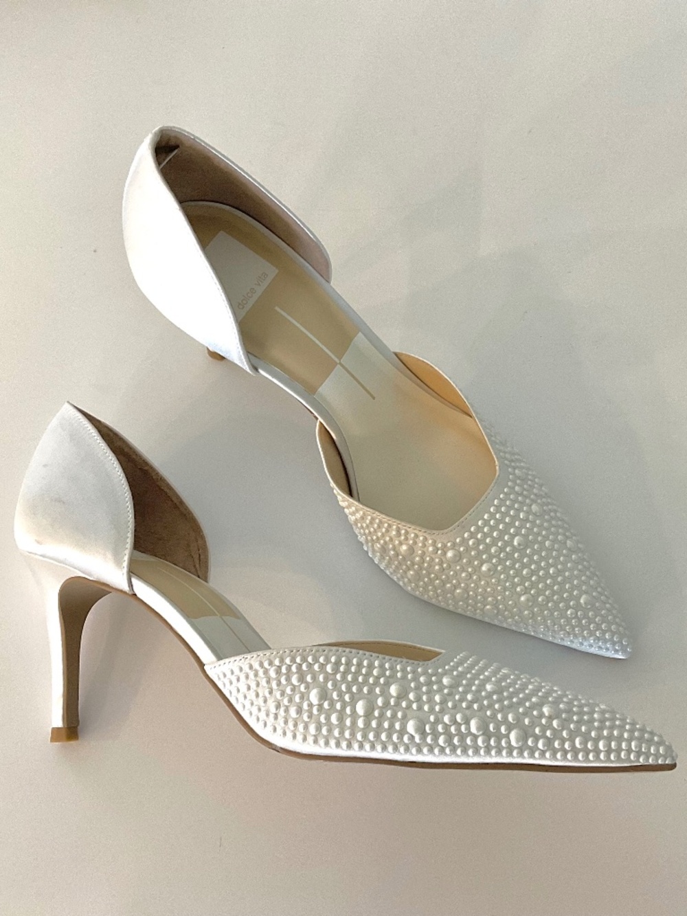 DOLCE VITA Eloy Pearl Heels True White Satin Size 8 NEW